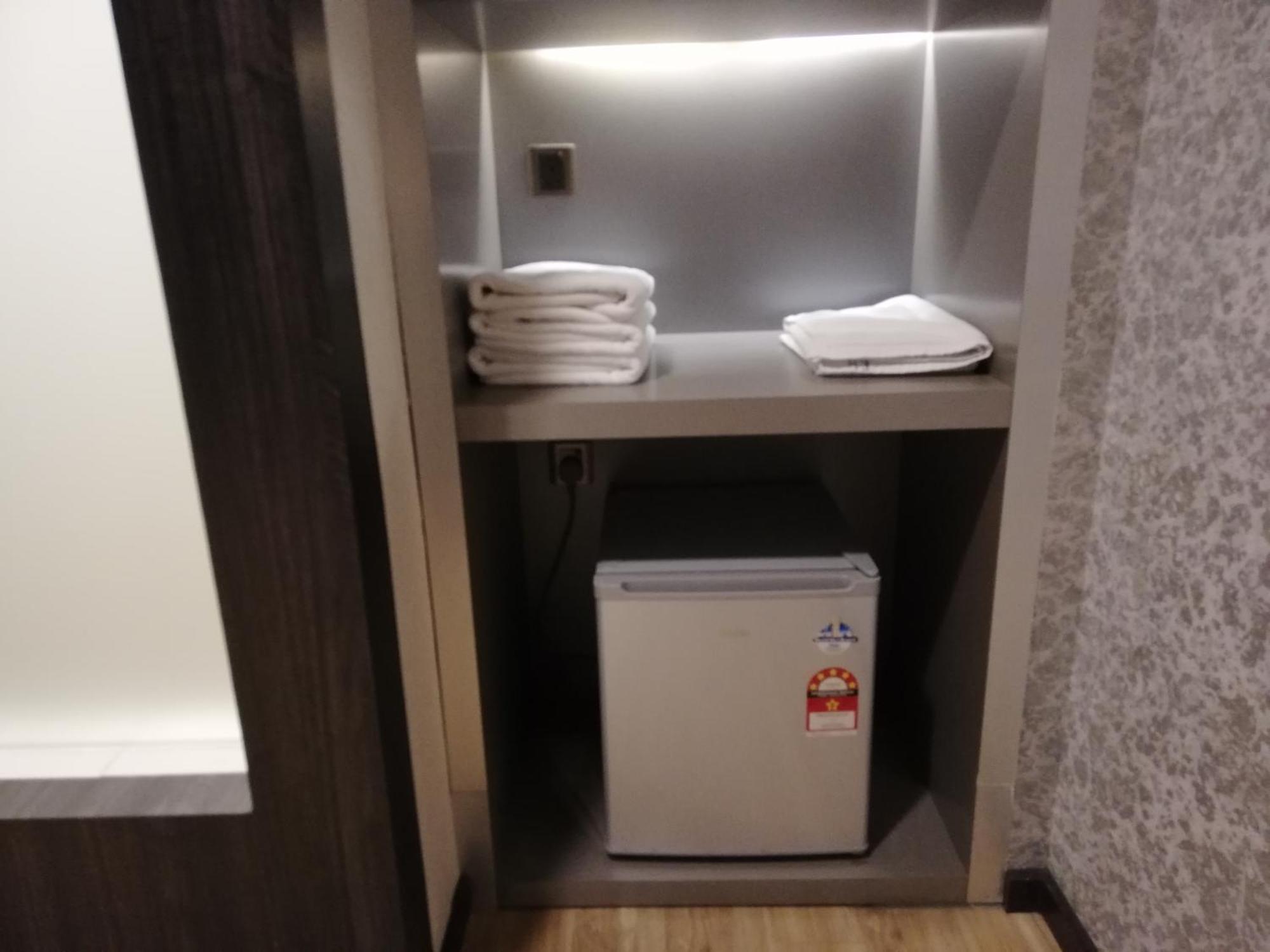 Ease Hotel Kota Kinabalu Eksteriør billede