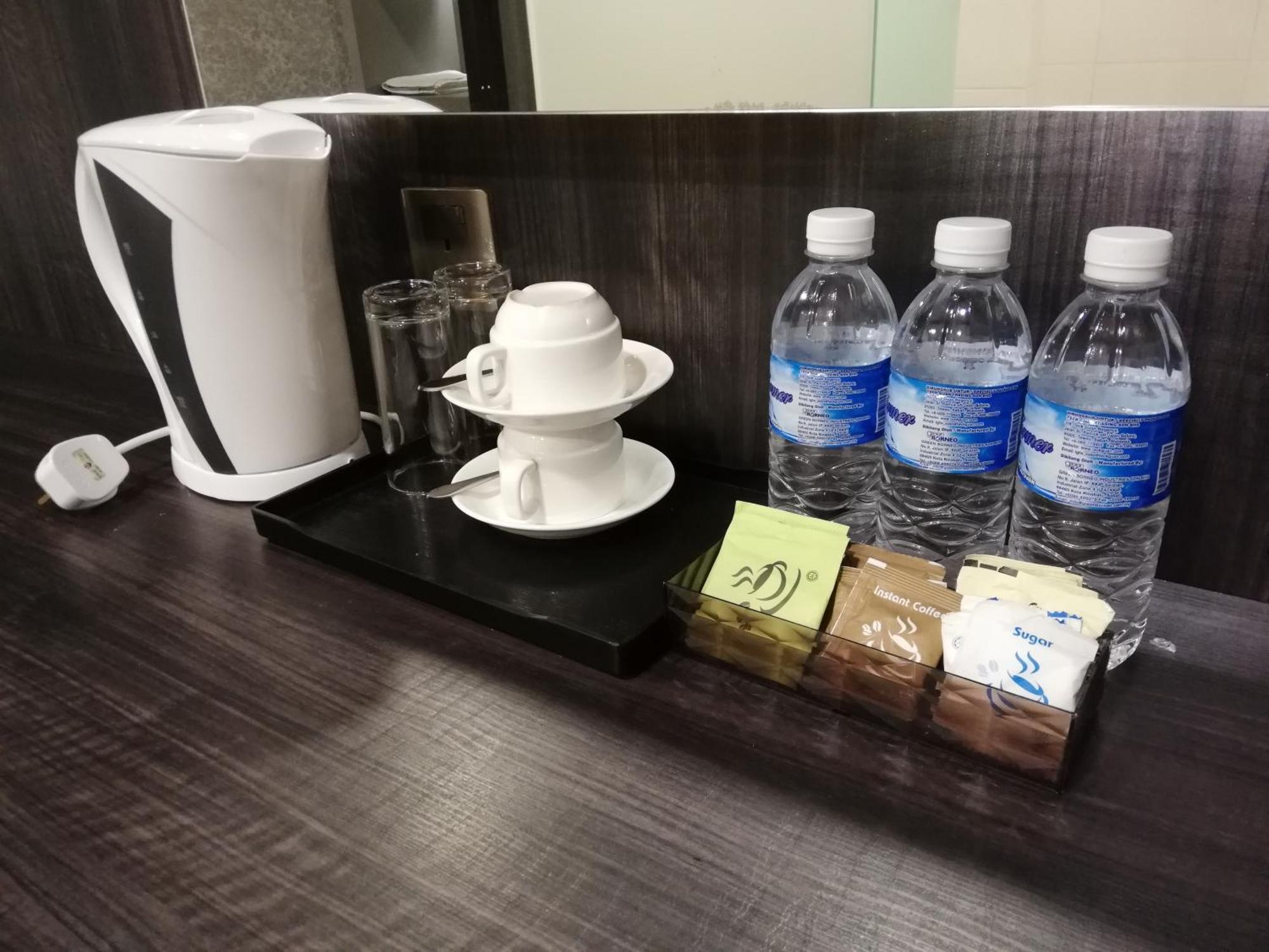 Ease Hotel Kota Kinabalu Eksteriør billede