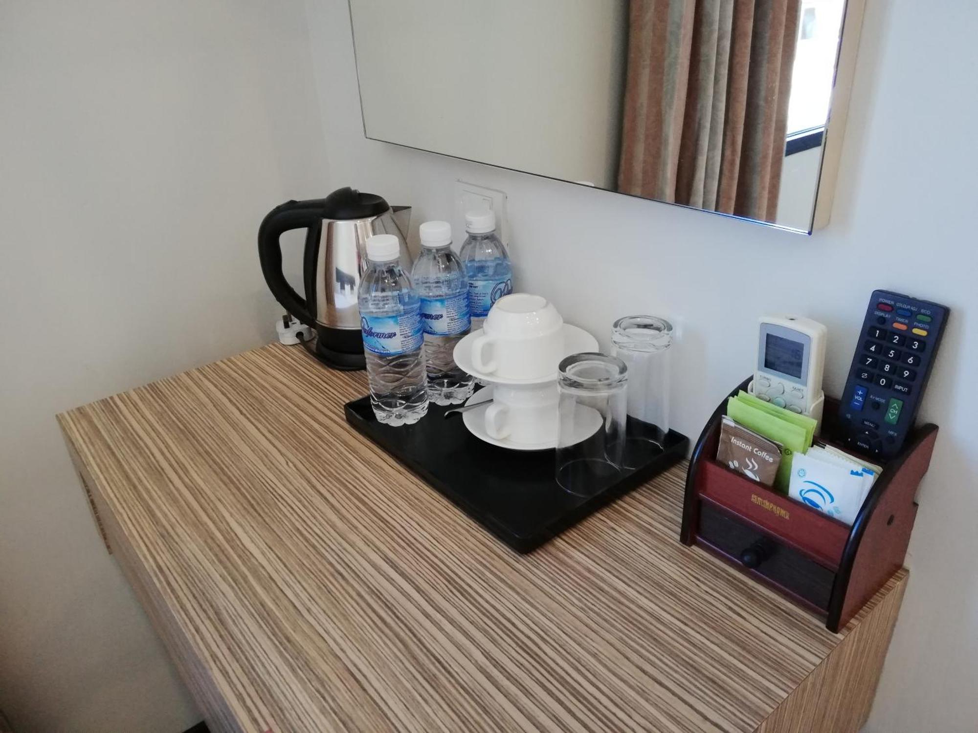 Ease Hotel Kota Kinabalu Eksteriør billede