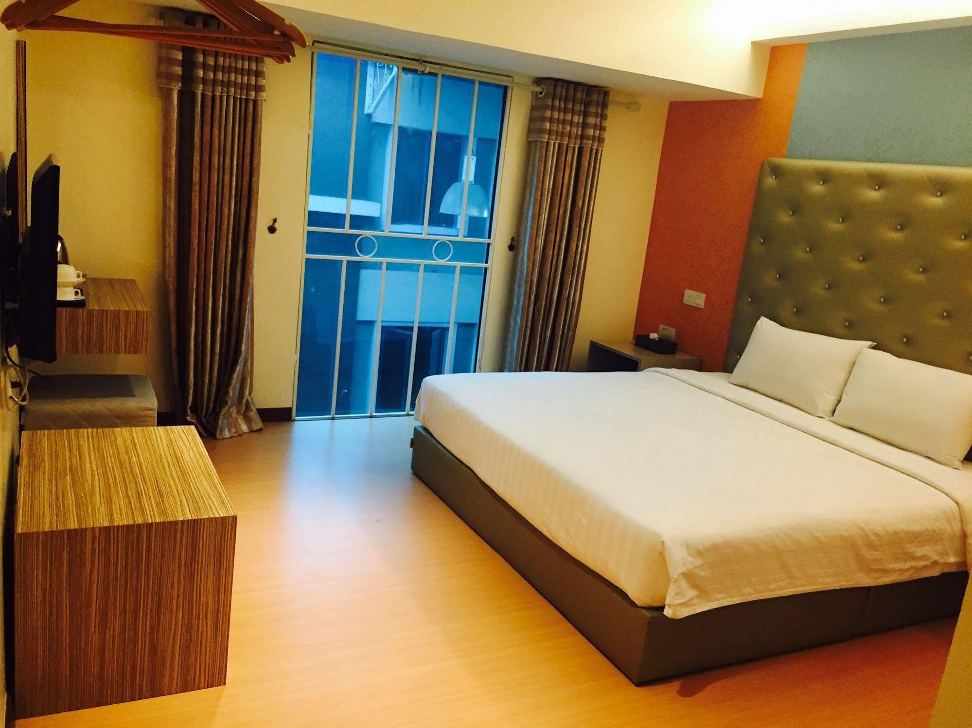 Ease Hotel Kota Kinabalu Eksteriør billede