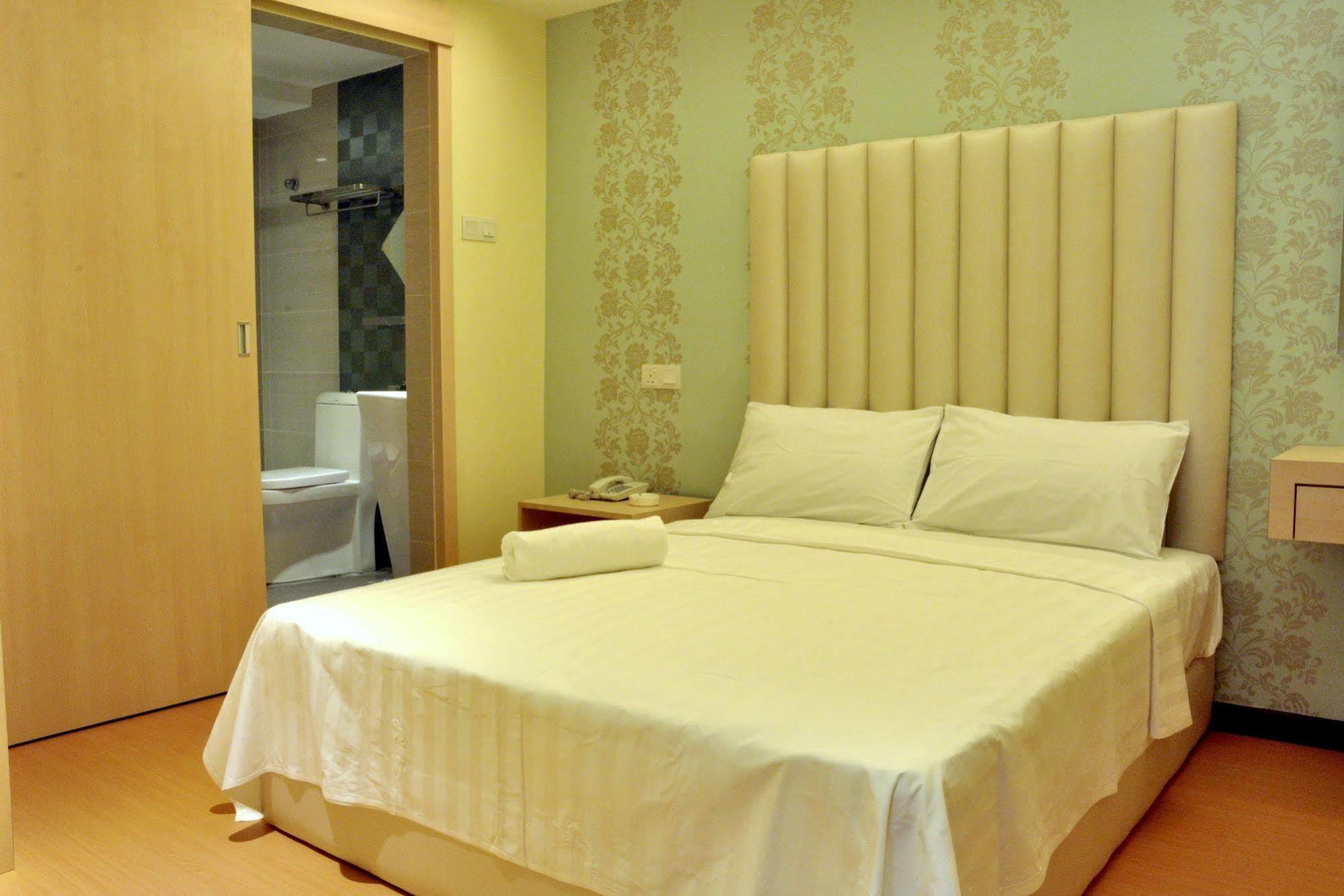 Ease Hotel Kota Kinabalu Eksteriør billede